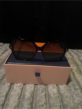 Louis Vuitton Black Frame Brown Gradient Lens Women's Sunglasses
